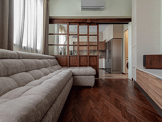 Раздвижная перегородка из массива дуба, стекло прозрачное, цвет - красное дерево